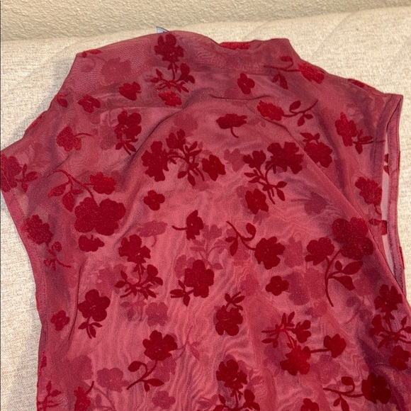 Sheer Red Floral Top - Picture 5 of 6